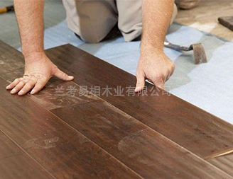 易相木業(yè)施工現(xiàn)場